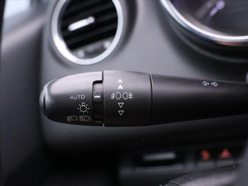 Peugeot 5008 2,0 HDI 110kW CZ Panorama - fotka 18 z 34