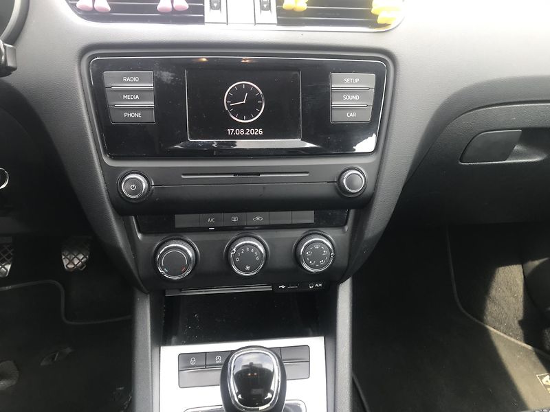 Škoda Octavia 1.6 TDI 77 KW ,PO ROZVODECH - fotka 12 z 12