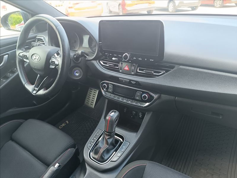 Hyundai i30 1,5 T-GDi, DCT N-Line Rezervac - fotka 10 z 22