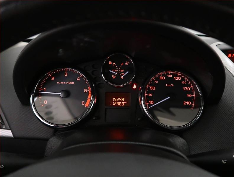 Peugeot 207 (2007) 1.6 HDi, po STK, oblíbený vůz - fotka 11 z 14