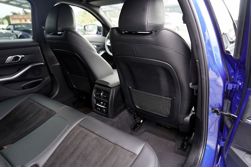 BMW Řada 3 320d xDrive Mpaket/Lasery/kůže - fotka 33 z 49