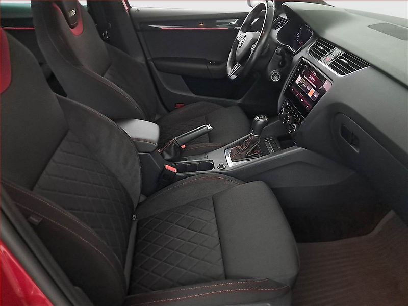 Škoda Octavia (2019) RS 2.0 TSI - fotka 9 z 16