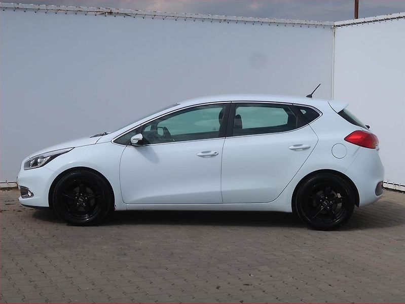 Kia Ceed (2013) 1.4 CRDi, Serv.kniha, Tempomat - fotka 3 z 13