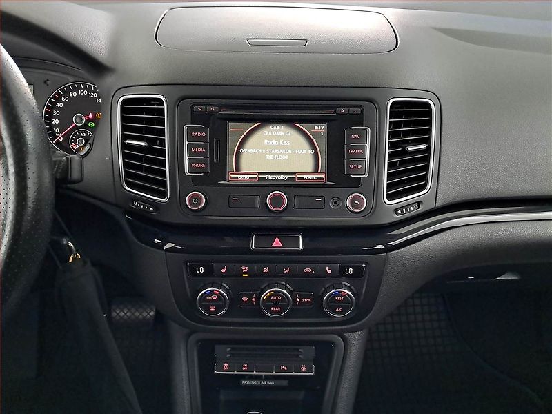 Seat Alhambra (2012) 2.0 TDI, Automat, 7 míst, Navi - fotka 12 z 21