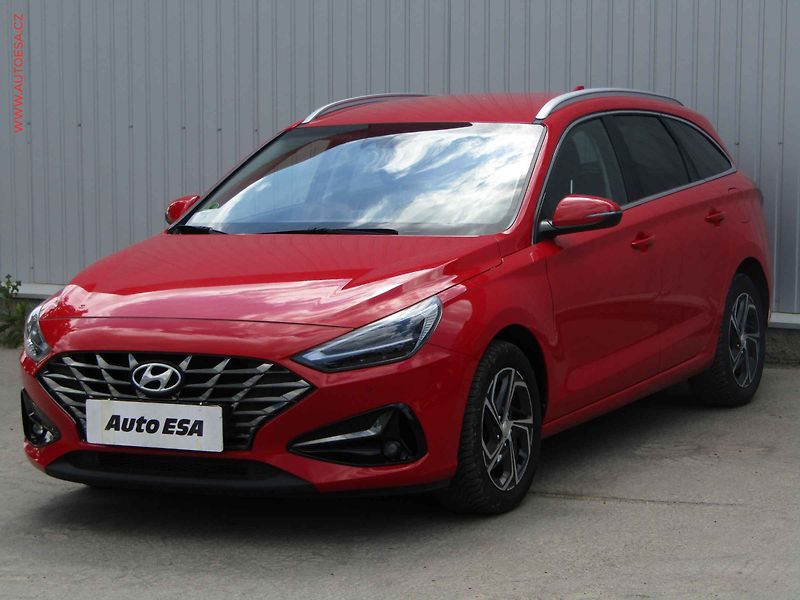 Hyundai i30 (2023) 1.0 T-GDi, ČR, Smart - fotka 3 z 20
