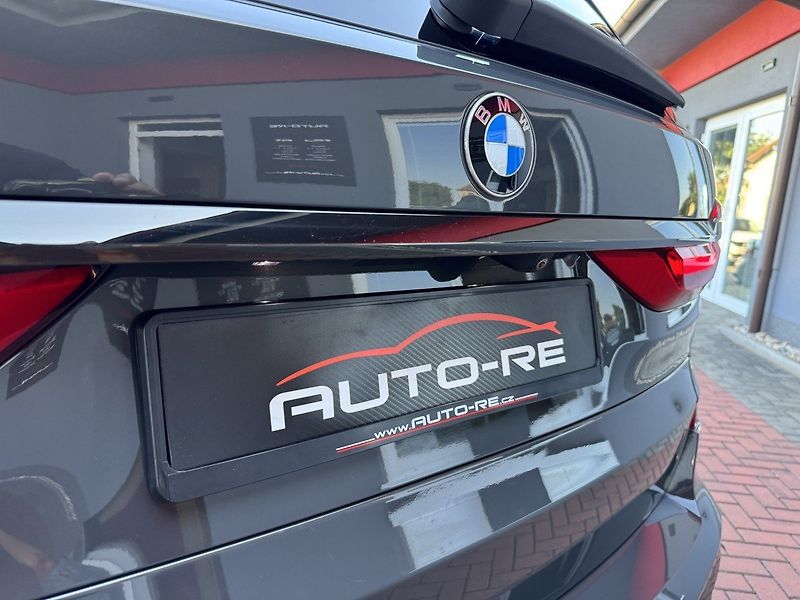 BMW X7 (2021) xDrive 40d M-Paket Pano - fotka 43 z 49