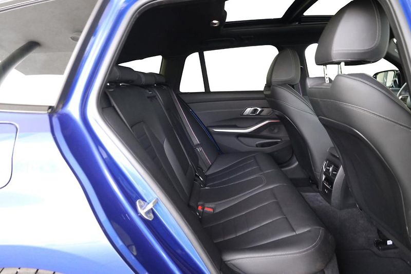 BMW Řada 3 M340d xDrive Touring - fotka 6 z 31