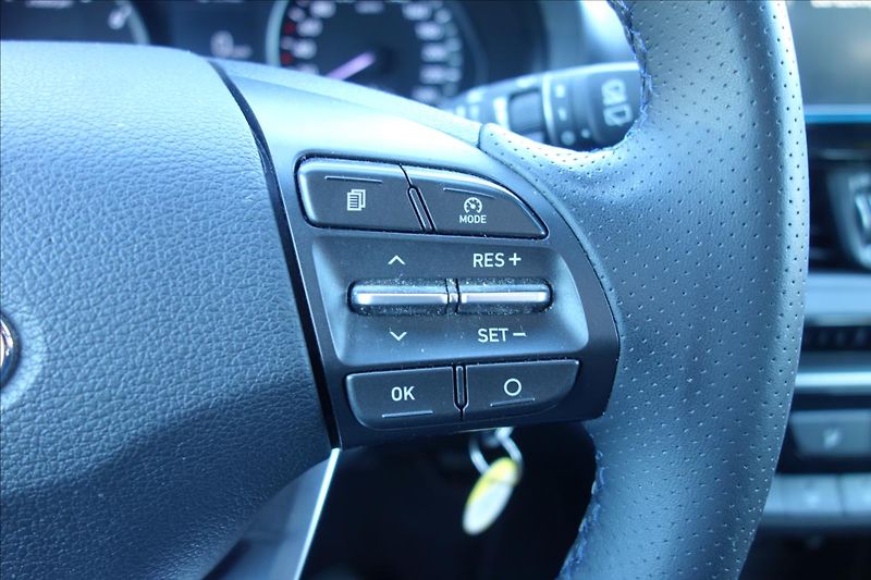 Hyundai i30 1,4 T-GDi,ČR,1 MAJ.,52TIS.KM. - fotka 34 z 44