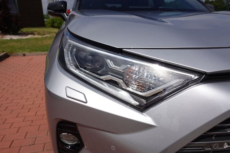Toyota RAV4 2.5HSD 178 - 1 CVT (4x4) Selec - fotka 33 z 33