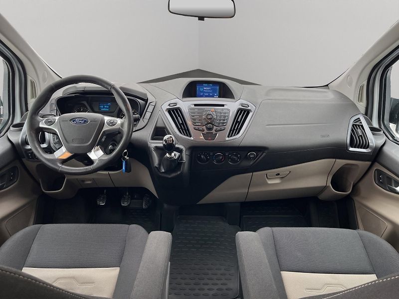 Ford Tourneo Custom (2017) 2.0 96kw, 1.maj, ČR, tažné, DP - fotka 9 z 24