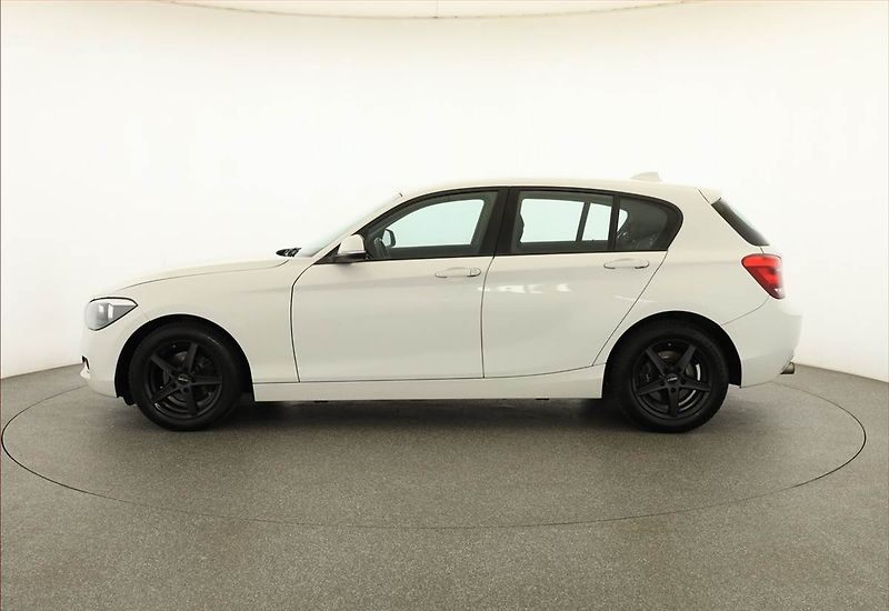 BMW Řada 1 (2014) 116d, Navi, Tempomat - fotka 3 z 21