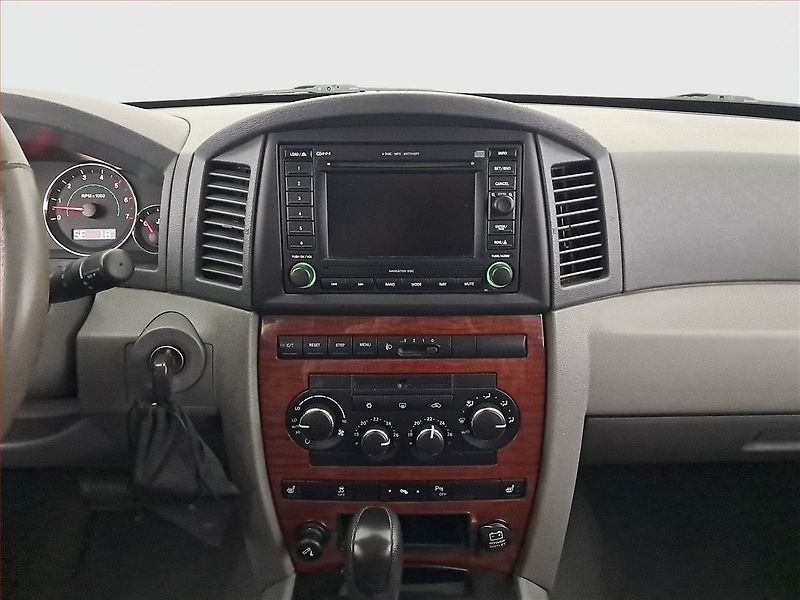 Jeep Grand Cherokee (2006) 3.0 CRD, 4X4, Automat - fotka 12 z 20