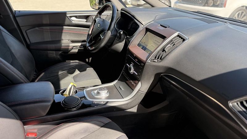 Ford S-MAX (2021) 2.5HYBRID,ST-LINE,SERVIS - fotka 33 z 34