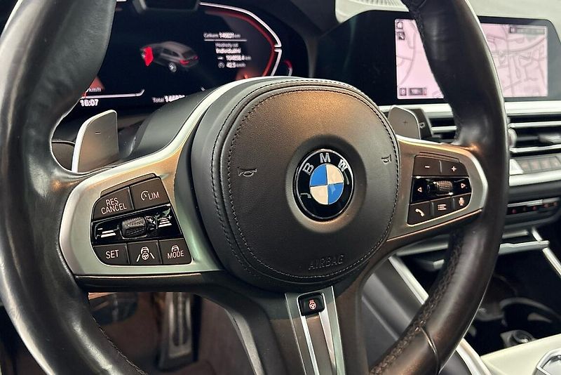 BMW Řada 3 320d xDrive - fotka 21 z 24