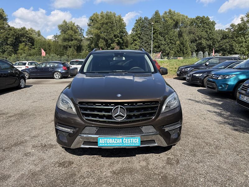 Mercedes-Benz Třídy M 350 CDI 4MITIC BLUETEC - fotka 2 z 23