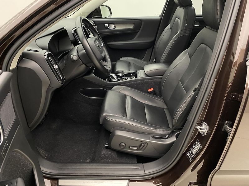 Volvo XC40 T4 AWD INSCRIPTION AUT CZ - fotka 3 z 47