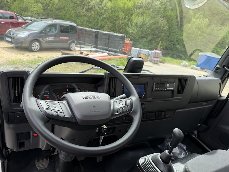 Isuzu F11 (2026) 5.2L, 240k, MT6, Hákový nosič - fotka 15 z 35