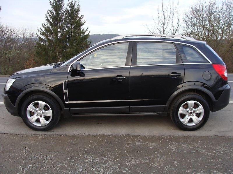 Opel Antara 2.0 CDTi 4x4 - fotka 2 z 25