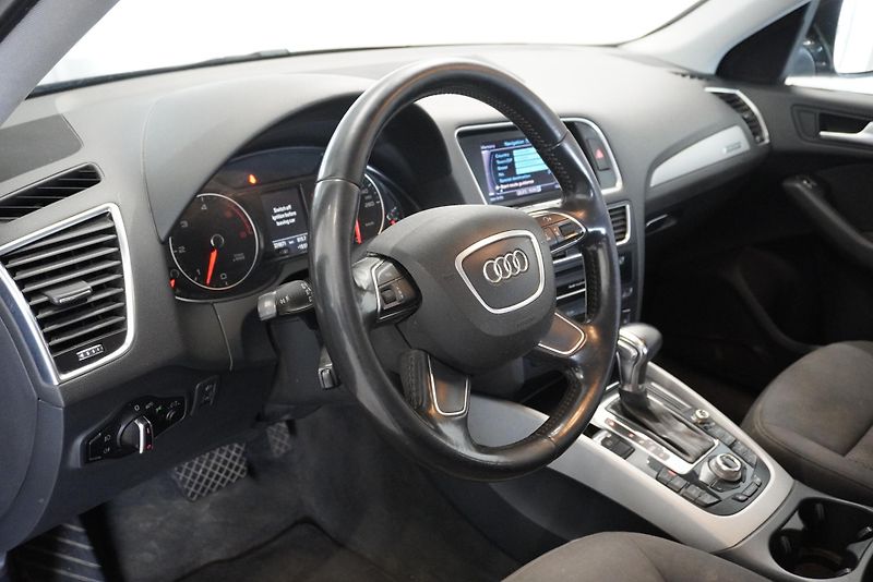 Audi Q5 VAN 3,0 TDI QUATTRO AUT. - fotka 14 z 28
