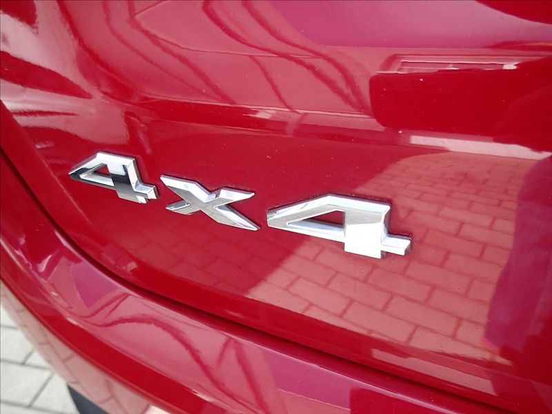 Jeep Compass 2,0 103 KW,Longitude 4WD,2.Maj - fotka 11 z 51