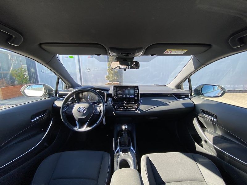Toyota Corolla 1.2iT, ČR-1m, Comfort, DPH - fotka 14 z 30