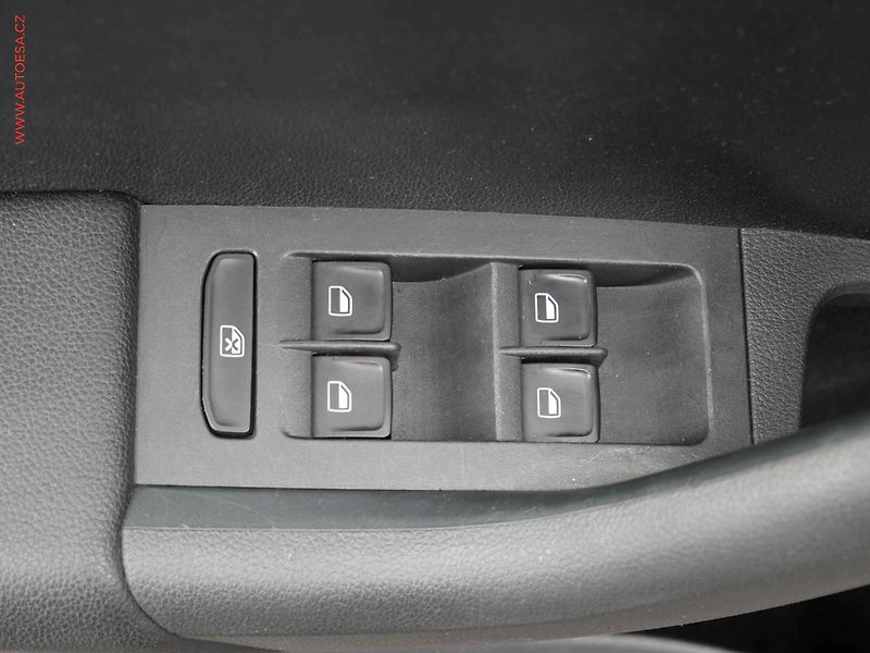Škoda Octavia (2013) 2.0TDi, ČR, Ele, DSG, bixen - fotka 11 z 22