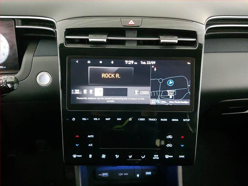 Hyundai Tucson (2021) 1.6 T-GDI - fotka 12 z 17