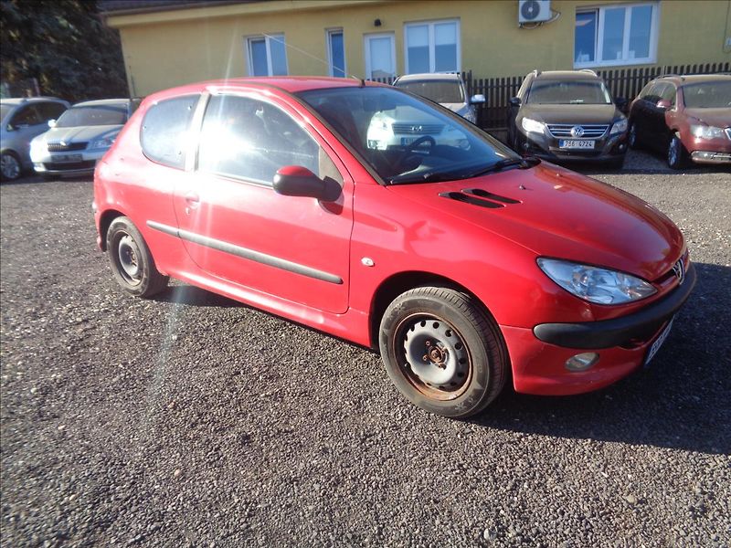 Peugeot 206 1,4 - fotka 1 z 8