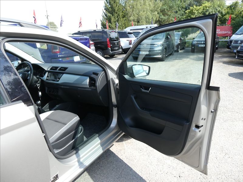 Škoda Fabia 1,4 TDi 66kW 2.majitel,servisk - fotka 23 z 44