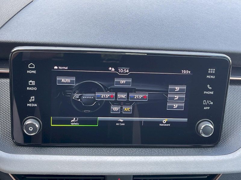 Škoda Kamiq (2025) 1.5 TSI 110 kW Top Selection - fotka 19 z 33