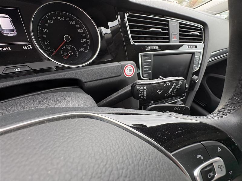 Volkswagen Golf 2,0 TDi 110kW Xen,Pano,Nez.Top - fotka 8 z 41