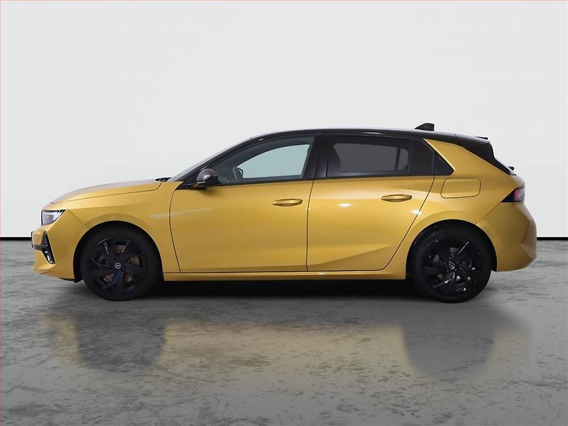 Opel Astra (2023) Ultimate Plug-in-Hybrid 1.6 T - fotka 3 z 26