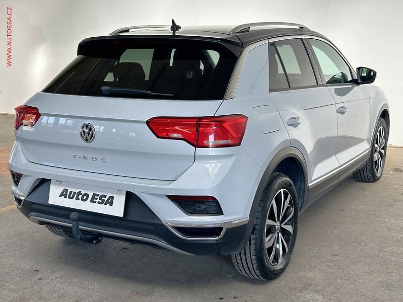Volkswagen T-Roc (2018) 1.5TSi, autoAC - fotka 4 z 15