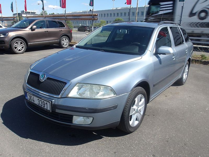 Škoda Octavia 1,9TDi 4X4 !!! KŮŽE,VÝHŘEVY ! - fotka 1 z 24