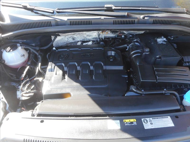 Volkswagen Sharan 2,0 TDi SOUND - fotka 28 z 38