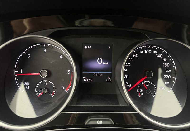 Volkswagen Touran 2,0 110kW DSG 5-MÍST TAŽNÉ ČR - fotka 13 z 41