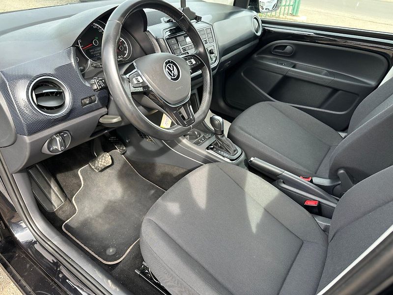 Volkswagen e-up! (2020) 60Kw - fotka 11 z 24