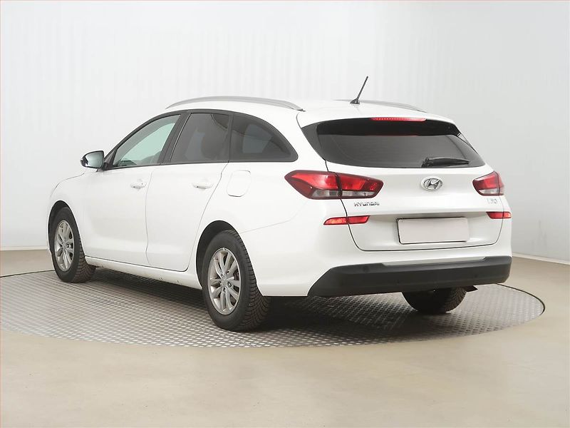 Hyundai i30 (2018) 1.6 CRDi, ČR,1.maj, Tempomat - fotka 4 z 15