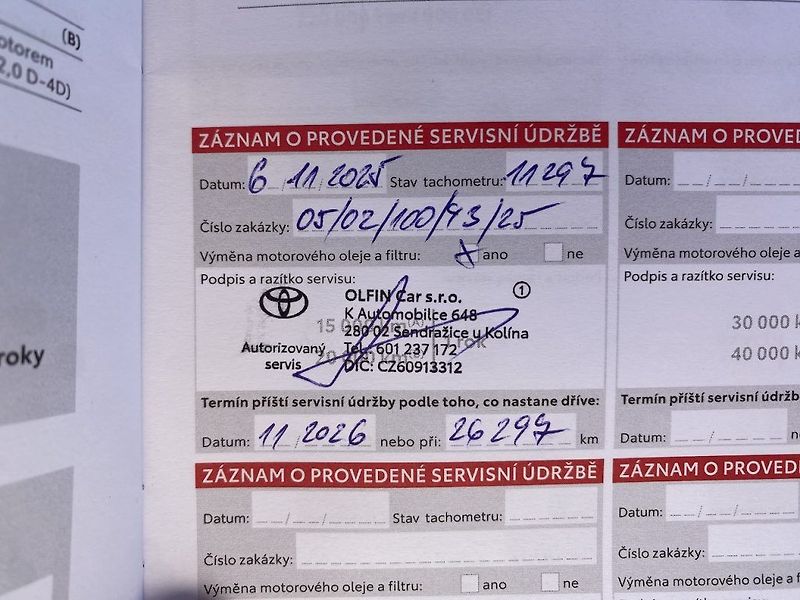 Toyota Corolla 2.0HEV, ČR, Style, DPH - fotka 14 z 15