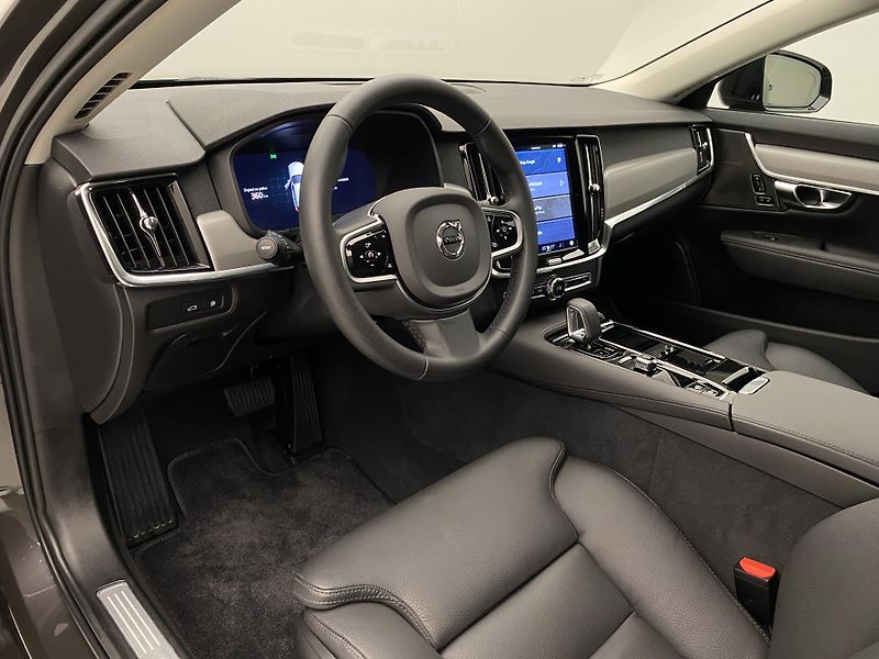 Volvo V90 T6 AWD PLUG-IN PLUS DARK TAŽNÉ - fotka 4 z 53