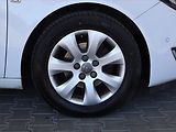 Peugeot 2008 (2021) Allure 1.2 PureTech, Automat - náhled 15