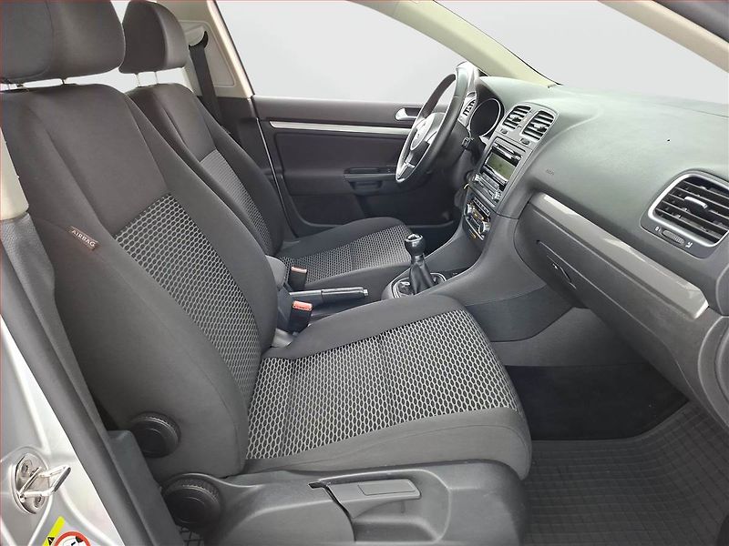Volkswagen Golf (2010) 1.2 TSI, Tempomat - fotka 9 z 17