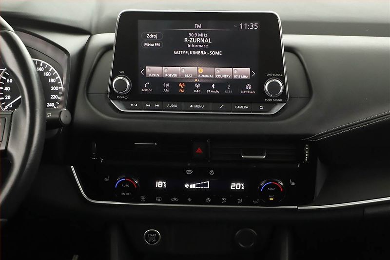 Nissan Qashqai (2021) 1.3 DIG-T - fotka 9 z 13