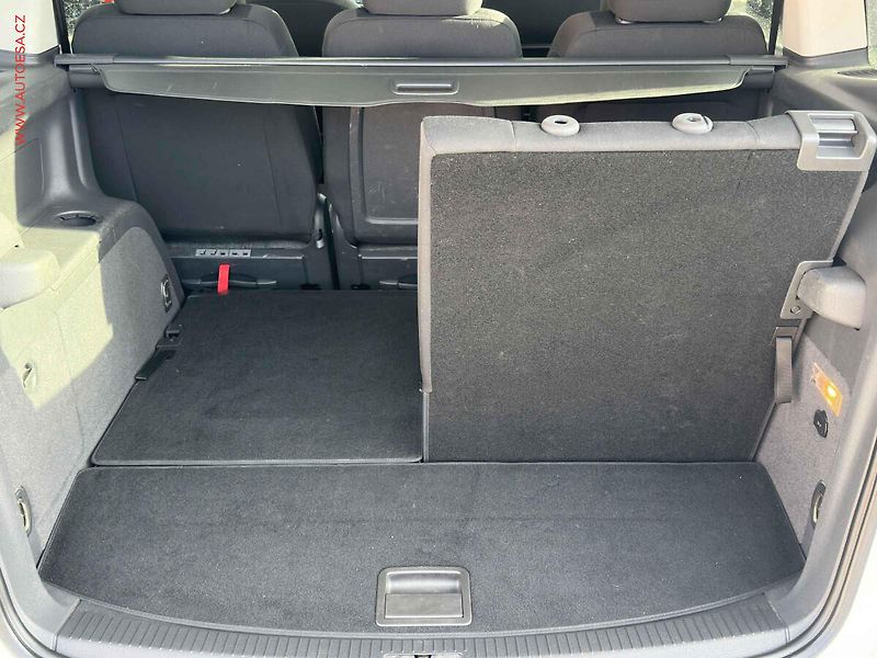 Volkswagen Touran (2014) 2.0 TDi, CUP, bixen, panor - fotka 8 z 25