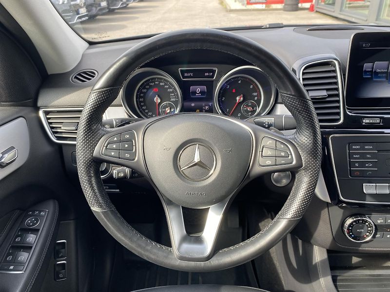 Mercedes-Benz GLE GLE 350d 4M AMG DISTRONIC - fotka 12 z 28