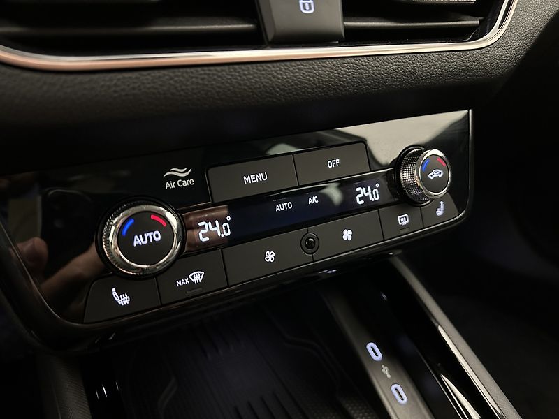 Škoda Scala 1.0 TSI Selection - fotka 15 z 25