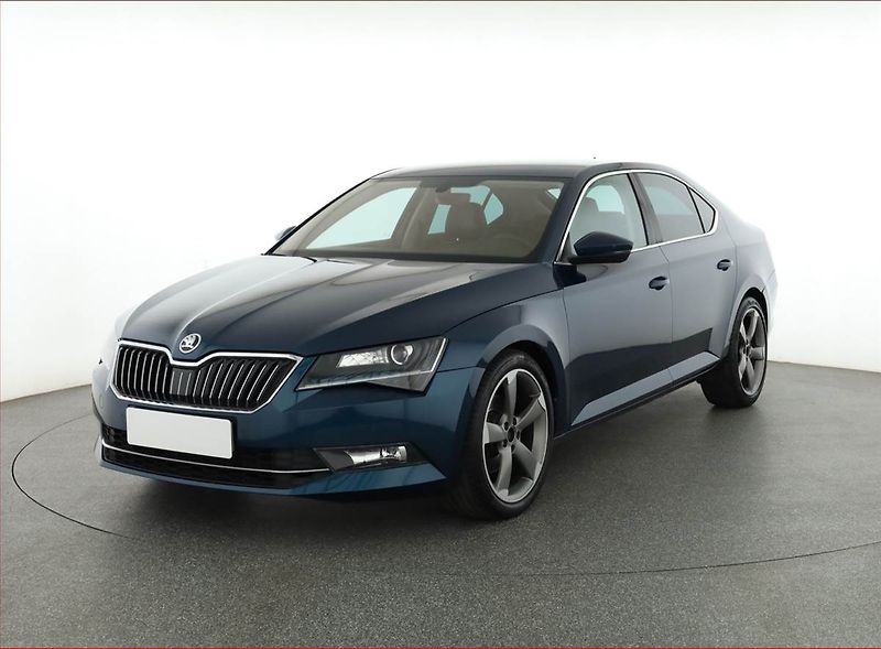 Škoda Superb (2016) Style 2.0 TDI, 4X4, Automat - fotka 2 z 17