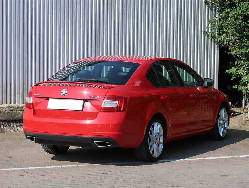 Škoda Octavia (2013) RS 2.0 TDI, Serv.kniha, Xenony - fotka 5 z 19