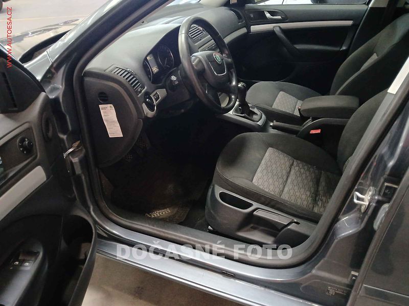 Škoda Octavia (2010) 1.4 TSI, autoAC - fotka 3 z 3