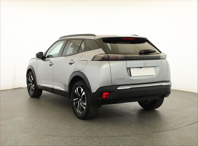Peugeot 2008 (2021) 1.2 PureTech, Serv.kniha, Kůže - fotka 4 z 19